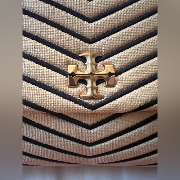 Tory Burch Kira Soft Straw Convertible Shoulder Bag - Picture 4 of 16